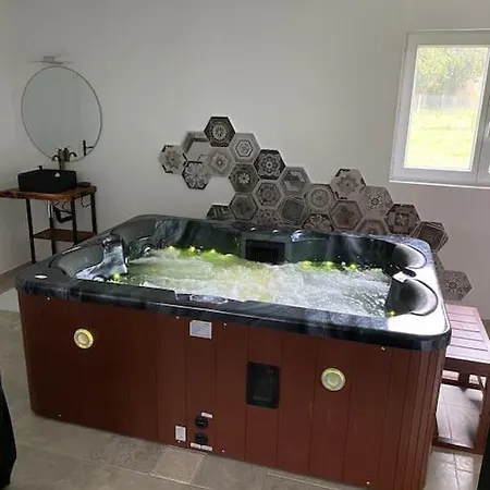 Villa Makeda & Jacuzzi